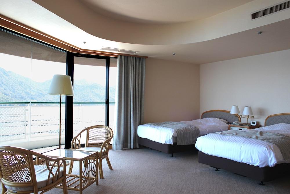 Aki Grand Hotel & Spa Hatsukaichi Zewnętrze zdjęcie